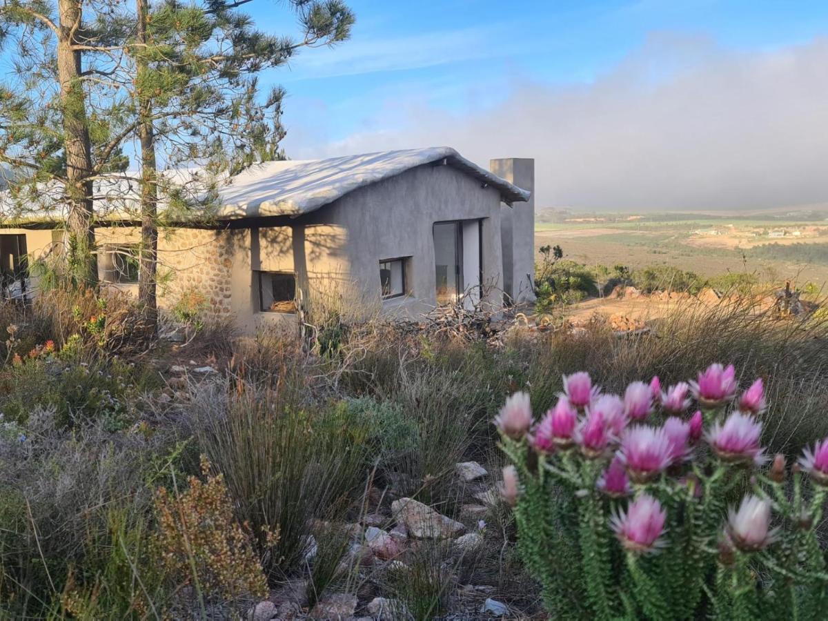 Avani Lodge Private Nature Reserve Botrivier Bagian luar foto