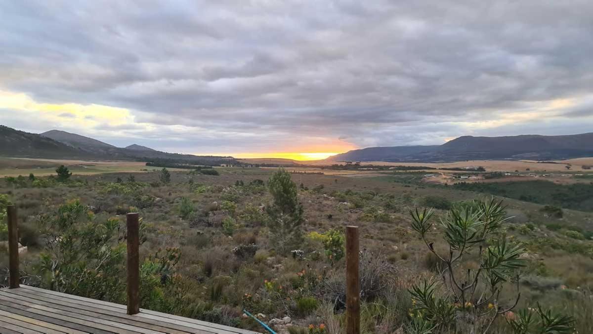 Avani Lodge Private Nature Reserve Botrivier Bagian luar foto