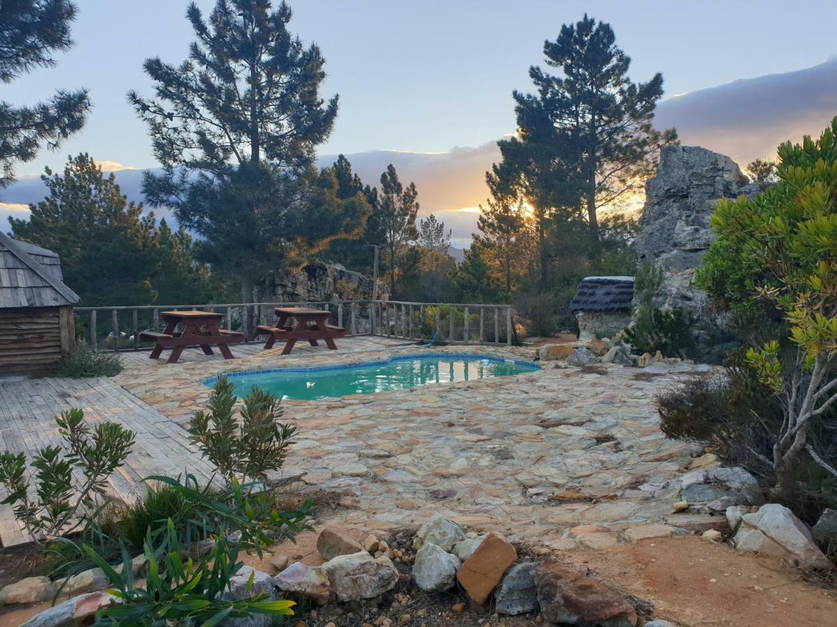 Avani Lodge Private Nature Reserve Botrivier Bagian luar foto